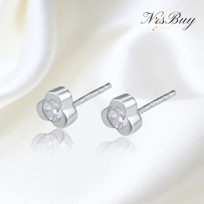 Simple Clover Stud Earrings