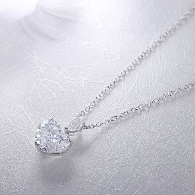 Ice cut heart type high carbon diamond